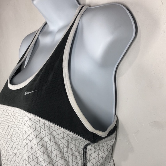 Nike Dri-Fit gray and white workout tank size medium - Picture 4 of 10